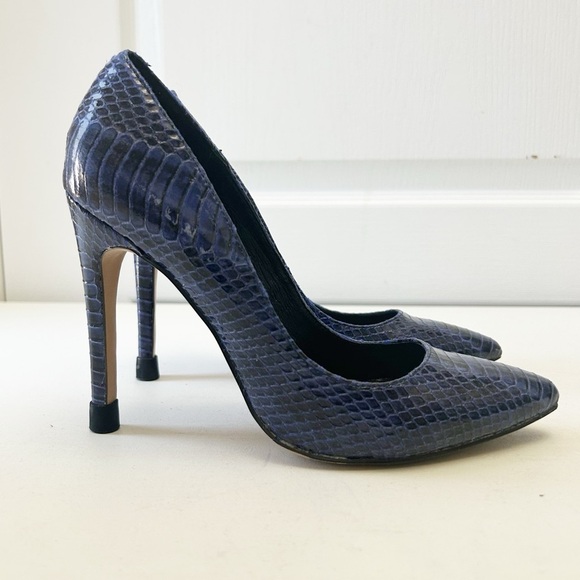 Aldo Blue Leather Snakeskin Pattern High Heels Pointed Toe Stilettos Size 7.5 - Picture 2 of 16